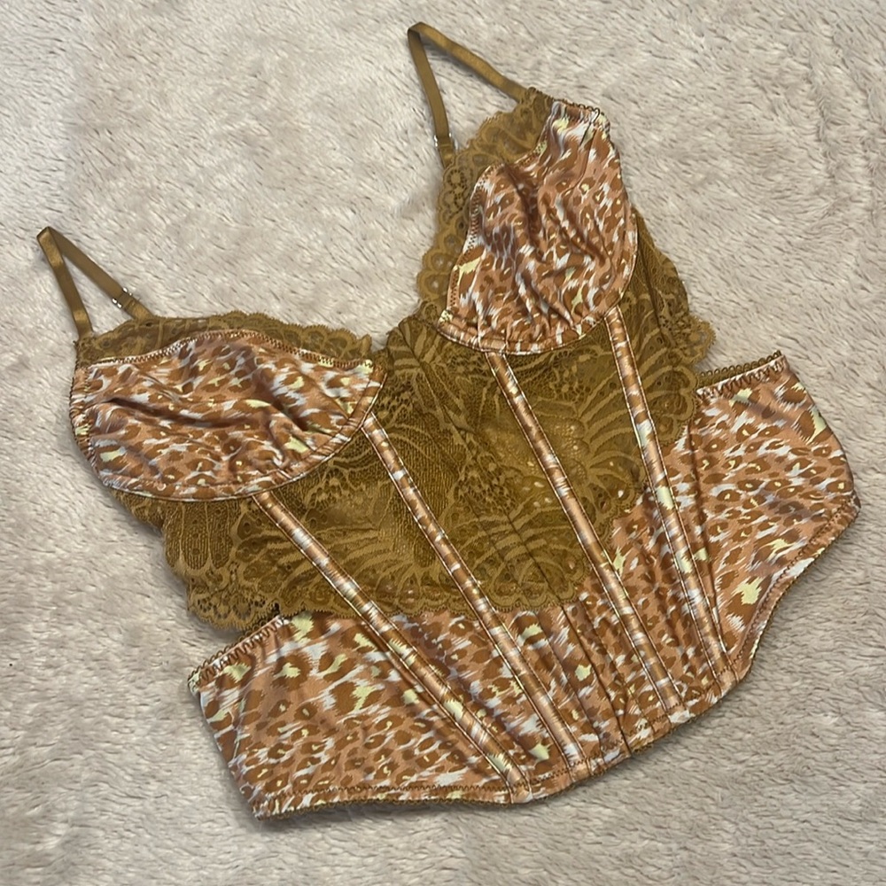 OUT FROM UNDER Urban Outfitters Modern Love Supernova Corset